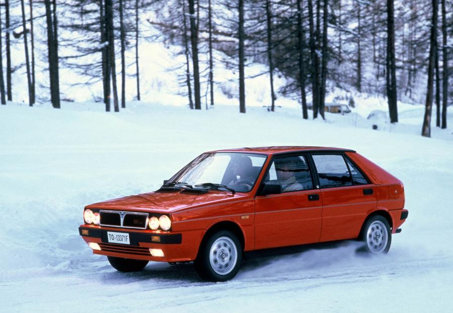  Lancia Delta 1979 года  (фото 6 из 35)